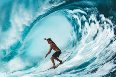 Jerome Brouillet's surfing images for Nikon magazine
